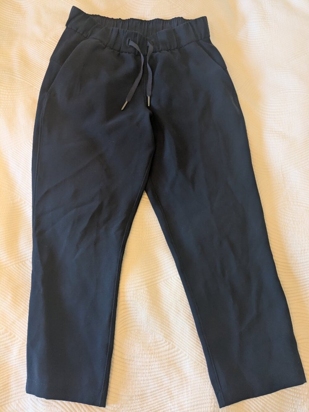 lululemon Relaxed Fit Joggers – Size 4